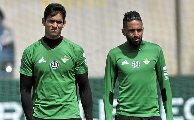 Boudebouz, de vuelta a Argelia