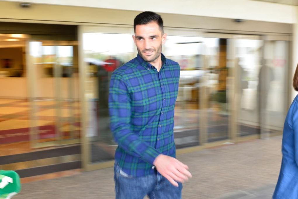 Adán abandona la clínica y ya se recupera en casa