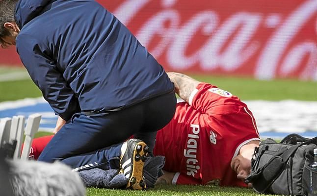 Kjaer: "Estoy teniendo mala suerte en mi primera temporada en el Sevilla"
