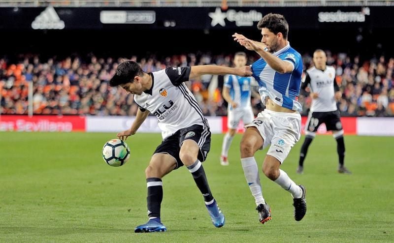 1-0. Un cabezazo de Rodrigo pone tercero al Valencia