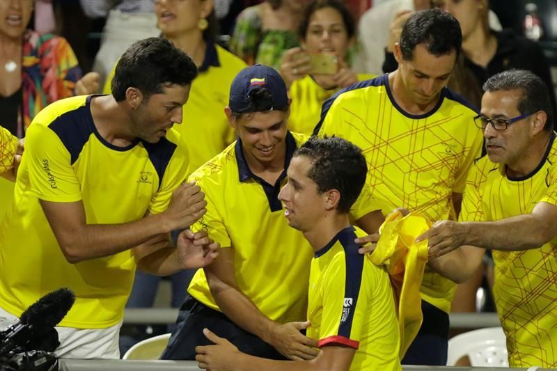 Colombia vence 3-2 a Brasil con una brillante actuación de Galán y González