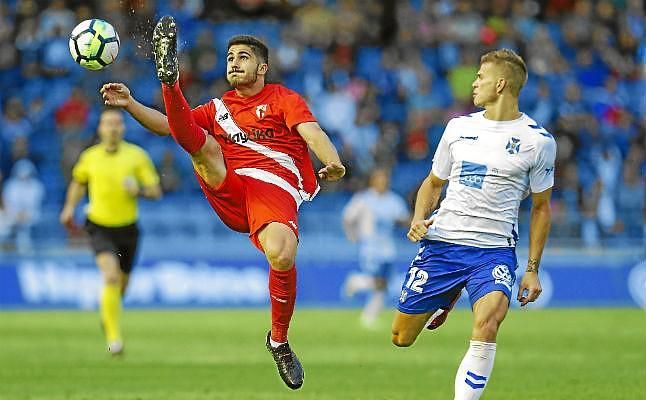 Tenerife 2-0 Sevilla Atlético: El filial sevillista alimenta la esperanza tinerfeñista