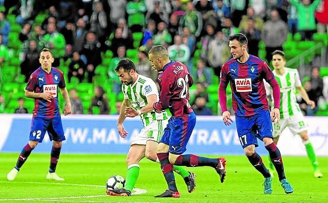 La defensa de tres, a debate sin Amat