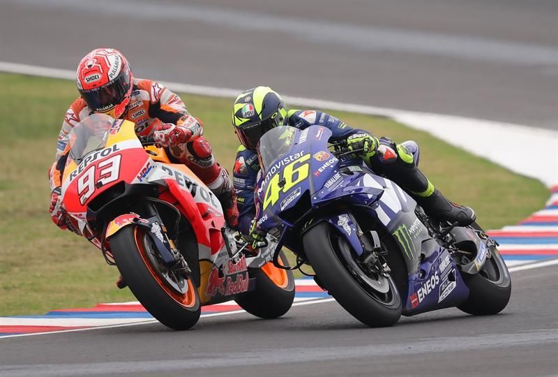 La prensa italiana cierra filas en torno a Rossi tras la polémica con Márquez