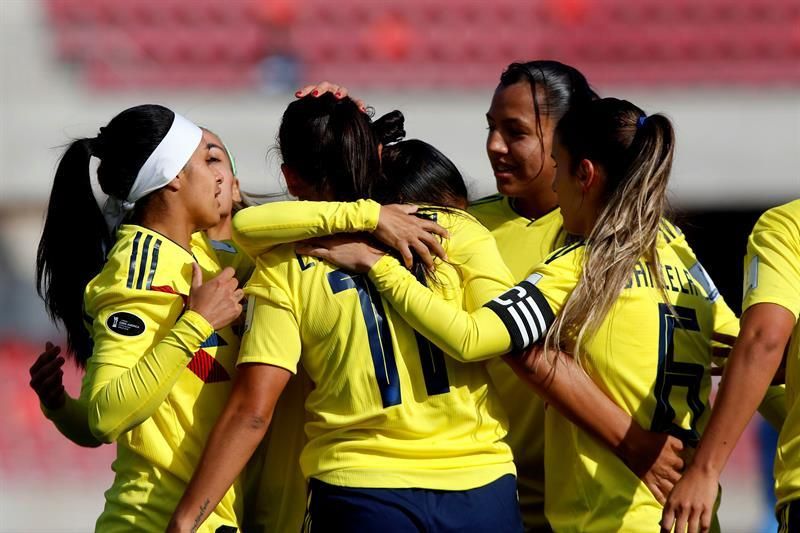 Con triplete de Usme, Colombia golea a Paraguay y lidera el Grupo A