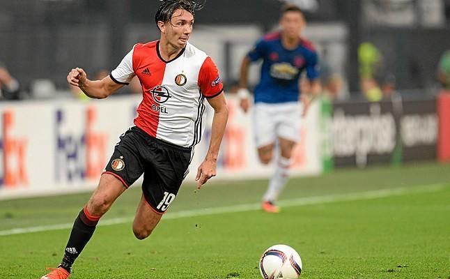 "Berghuis tiene cosas de Robben"; "Debería ir a un club como el Sevilla"