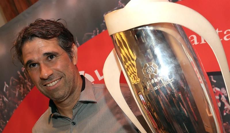 Valerón reconoce la situación "muy complicada" de Las Palmas