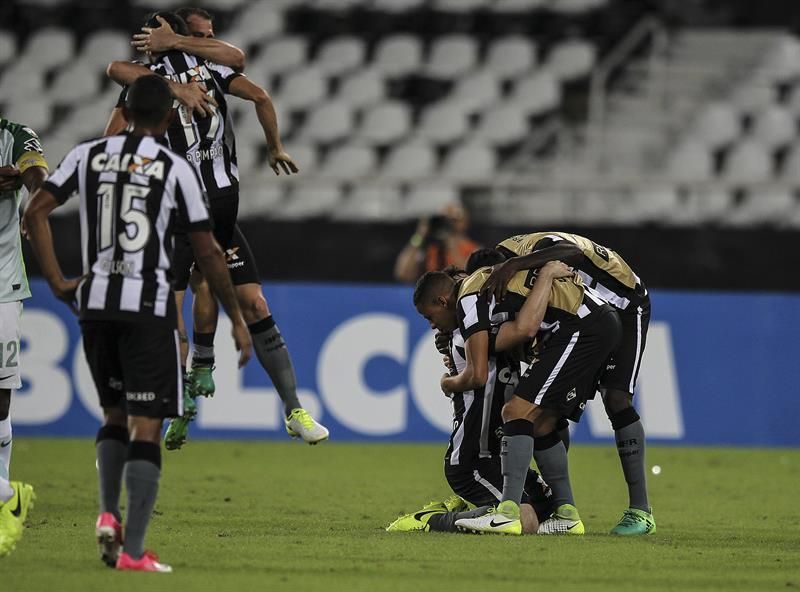 El Audax Italiano, colista en Chile, recibe a un Botafogo con dos bajas