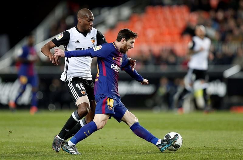 Un lanzado Valencia amenaza el récord de un Barça obligado a olvidar Europa