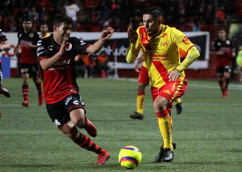 Chilenos Valdés y Vegas aseguran que Morelia jugará sin complejos ante Toluca