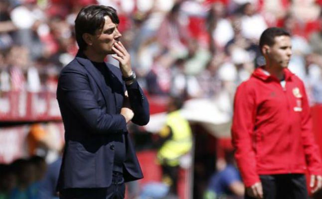 Montella, "enfadado", carga contra el árbitro