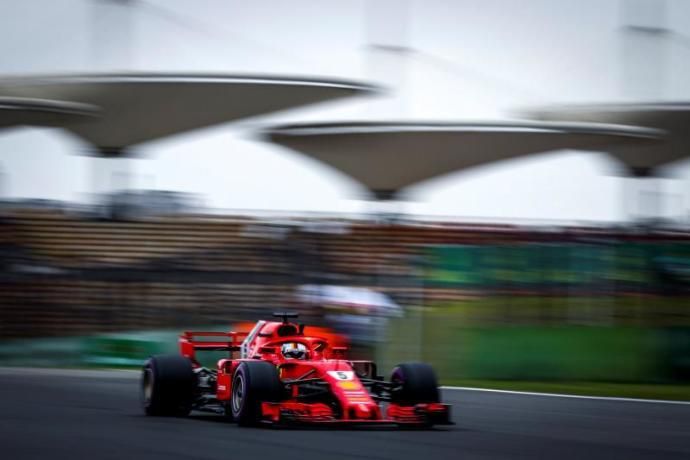 Pole para Vettel en China; Sainz, noveno y Alonso, decimotercero