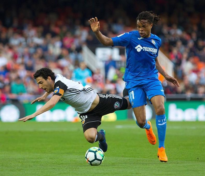 Parejo y Gayà, bajas del Valencia en Vigo ante el Celta