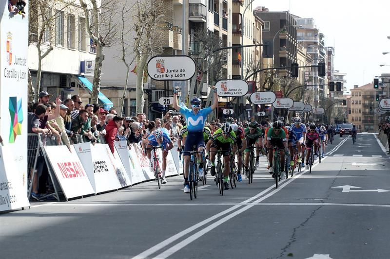 Barbero gana la etapa inaugural y es primer líder de la Vuelta a Castilla y León