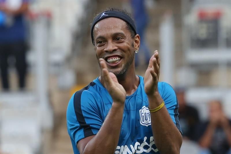 Ronaldinho espera que Neymar ayude a Brasil a ganar el Mundial