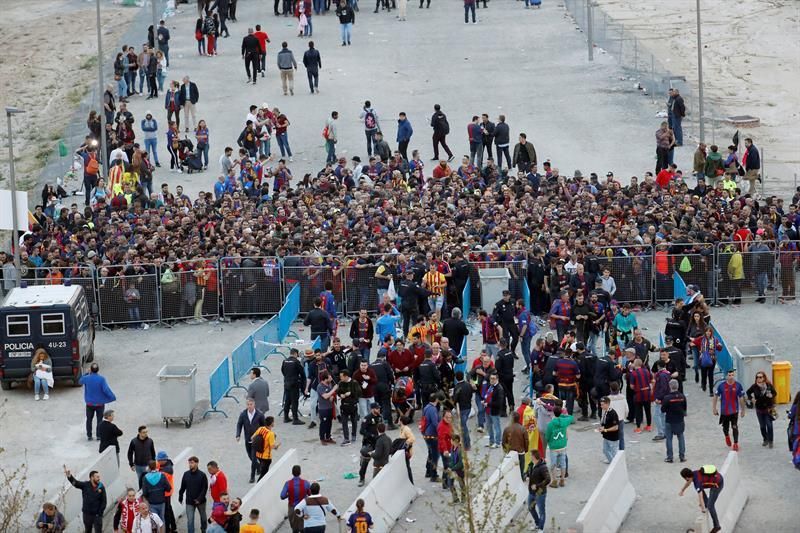 El PP avala requisar camisetas amarillas para evitar el uso político del fútbol