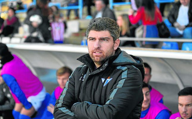 Marc Domínguez, entrenador del Écija: "Aún no hemos hecho nada"