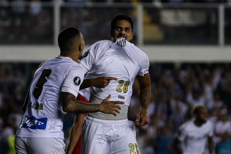 2-0. 'Gabigol' marca, Rodrygo seduce y el Santos se acerca a los octavos