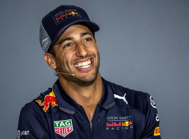 Ricciardo niega que tenga un acuerdo con Ferrari para el próximo año