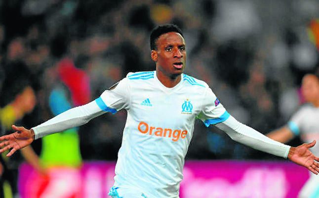 Seguimiento a Sarr para el lateral derecho