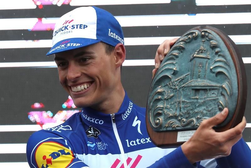 Enric Mas: "Me queda mucho para ser líder, pero trabajo para serlo"