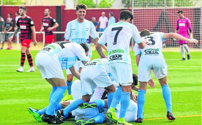 De esta forma quedan los equipos sevillanos en Tercera tras la jornada 36
