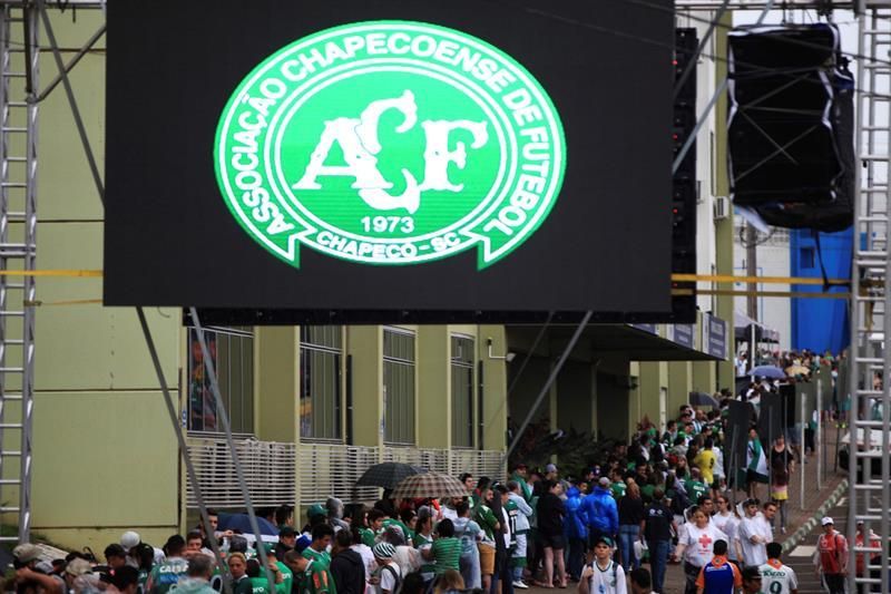 Chapecoense firma el primer acuerdo con una familia víctima del accidente aéreo