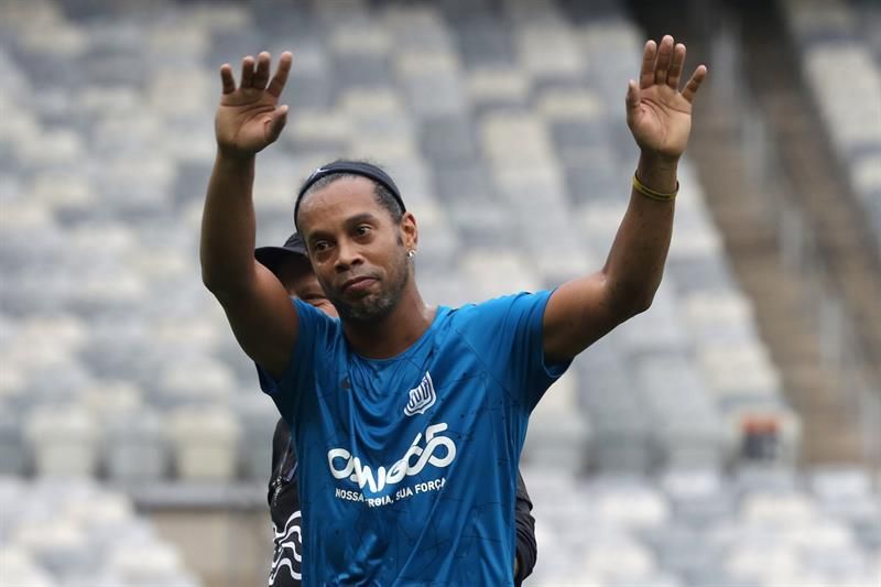Ronaldinho jugará un amistoso entre Alianza Lima y Sport Boys