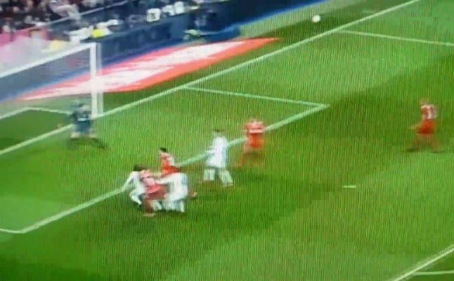 Otra vez Mateu Lahoz, tras el 'penalti' de James a Modric