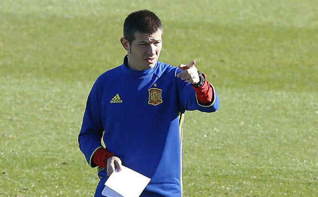 Celades estuvo en el Sánchez-Pizjuán observando a los sub 21