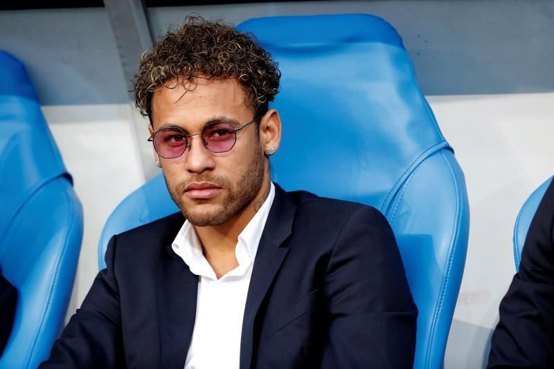 Neymar, "orgulloso" de poder vestir la nueva camiseta del PSG