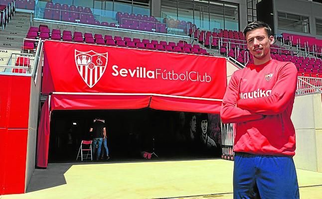 El agente de Lenglet da pistas sobre su futuro