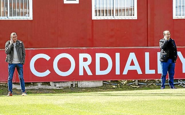 Así trabaja un club sin director deportivo