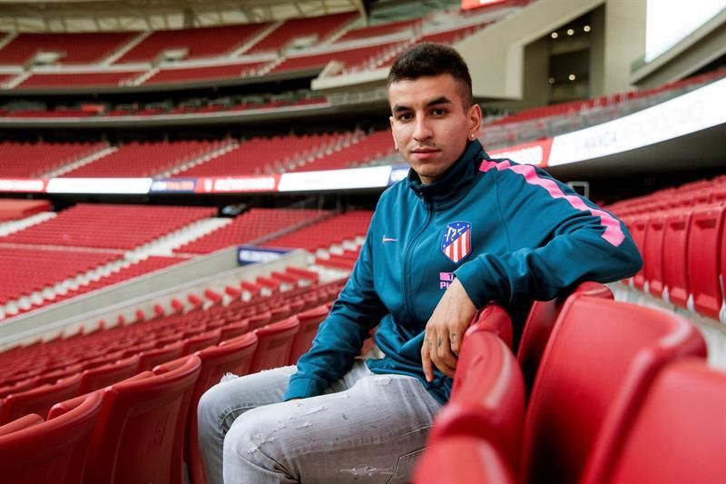 Vrsaljko, Lucas y Correa, titulares en el Atlético
