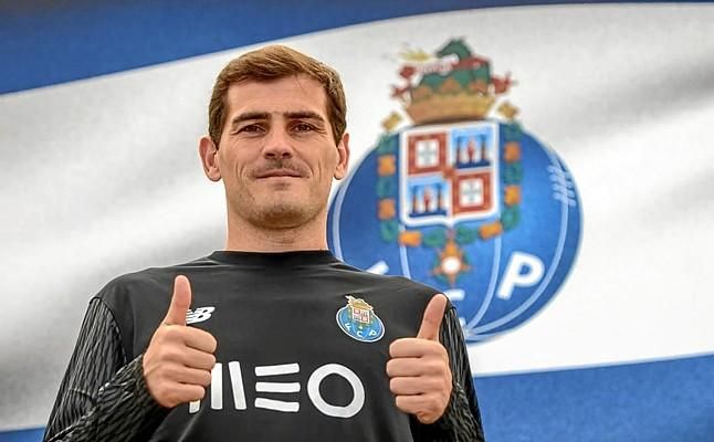 Casillas renueva por una temporada con el Oporto