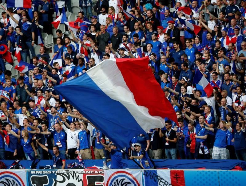 Uno de cada cuatro franceses utiliza insultos homófobos cuando ve el fútbol