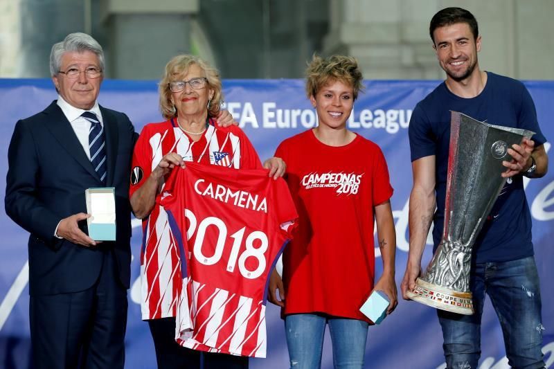 Carmena agradece a los "campeones y campeonas" del Atlético por traer "alegrías"