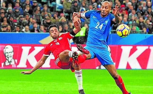 Nzonzi, "muy orgulloso" por ir a Rusia
