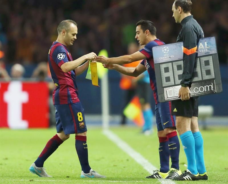 Xavi Hernández escribe una emotiva carta a Iniesta