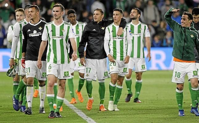 El Betis despide en las redes sociales una temporada para recordar