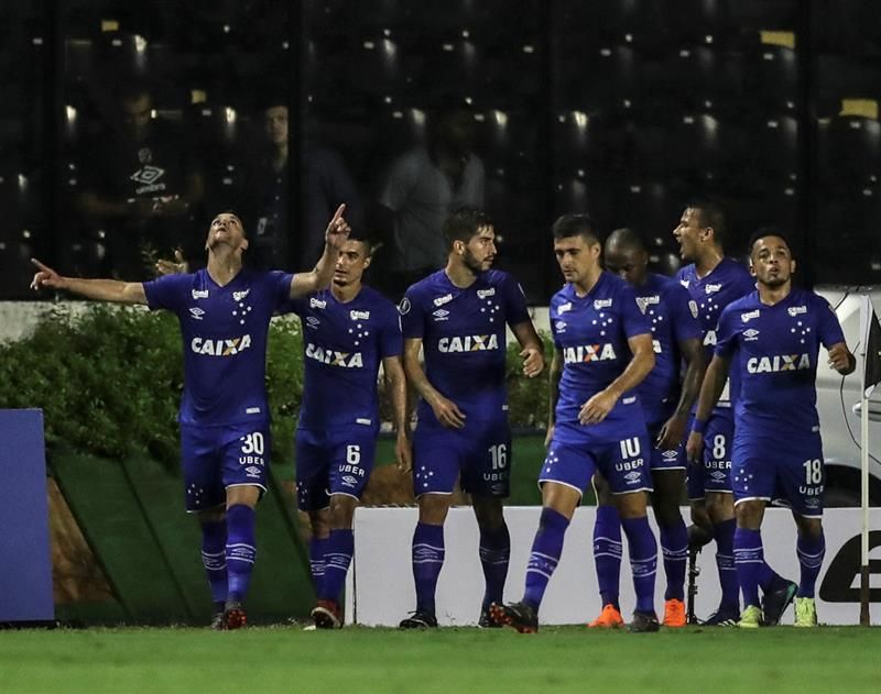 El Cruzeiro busca ganarle al Racing y asumir el liderato del grupo E
