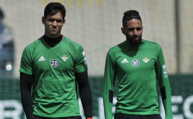 Boudebouz y Mandi se quedan sin seleccionador