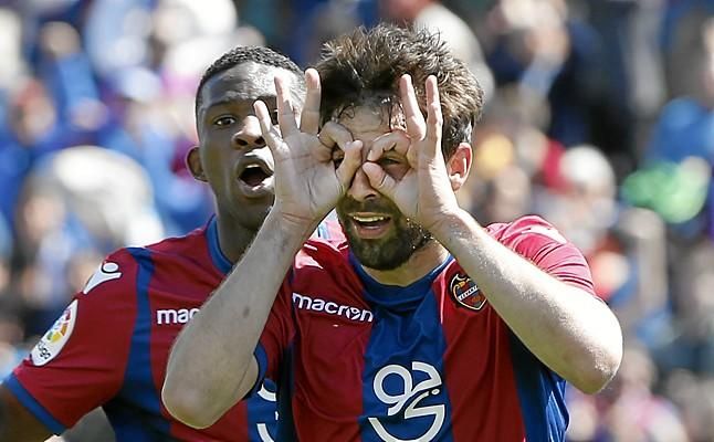 Coke: "Una de mis ilusiones es regresar al Rayo y lo sigue siendo"