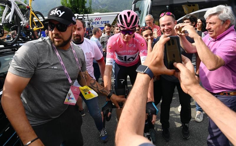 Froome: "Este Giro es brutal"