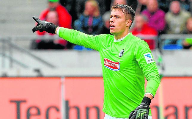 El plan del Sevilla contempla pujar por Schwolow