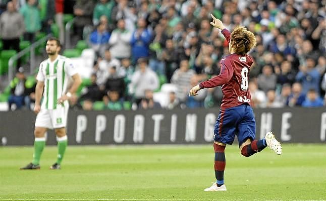 Inui, un filón para Setién y la marca Betis