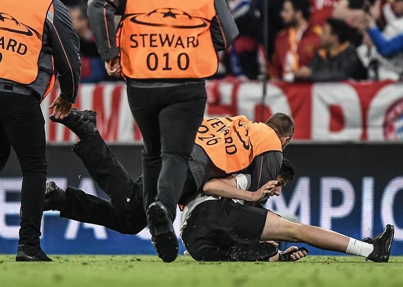 La UEFA multa a Bayern Múnich, Besiktas y Roma