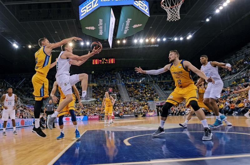 El Real Madrid, primer finalista tras tumbar a un batallador Herbalife