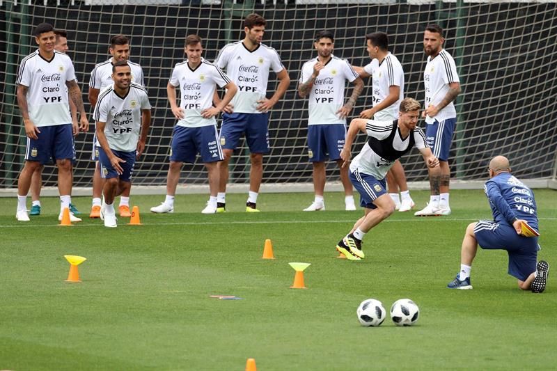 Argentina desembarcó en su concentración mundialista en Bronnitsy