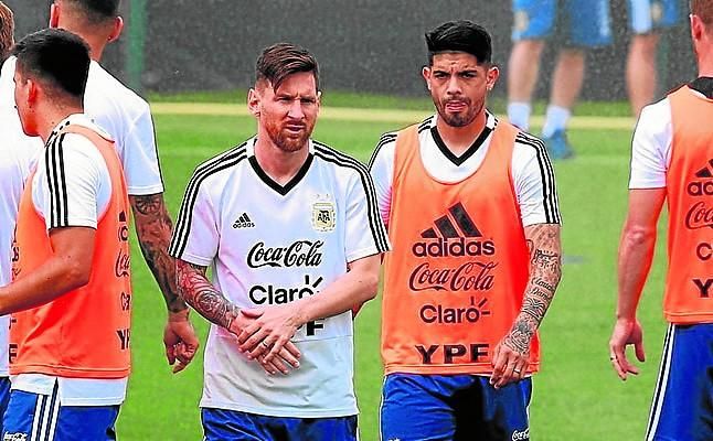 Tras la alarma, llega la calma con Banega
